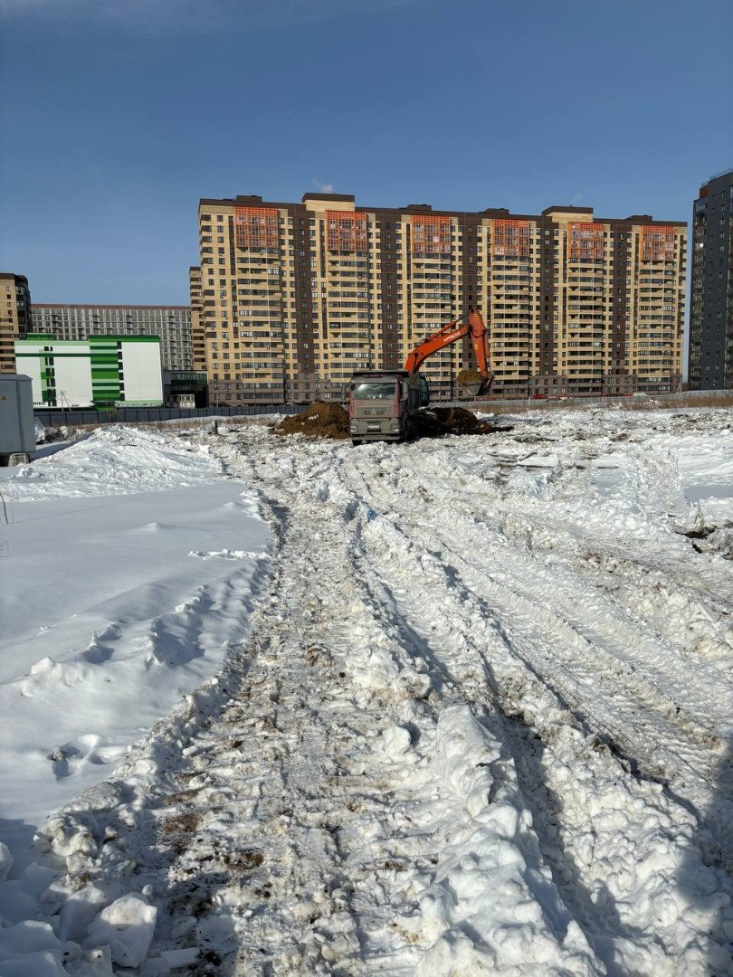 Март - Получено разрешение и начат котлован